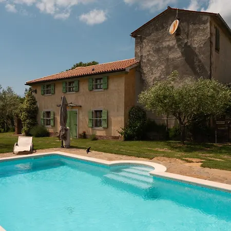 Vila Dobrinja Marezige