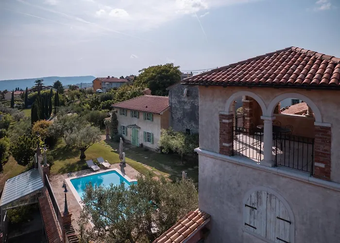 Villa Dobrinja - A Boutique Hideaway Marezige